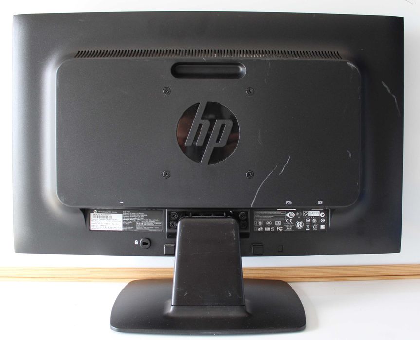 Монитор HP ProDisplay P221