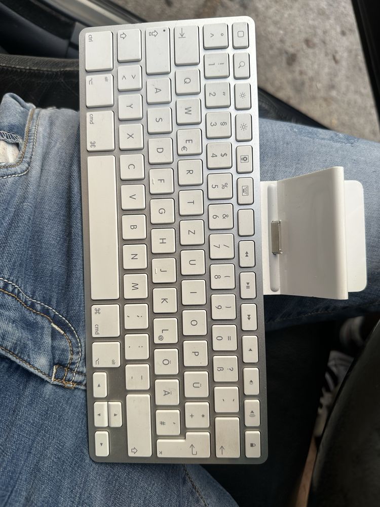 Клавиетура за ipad , iphone magic keyboard