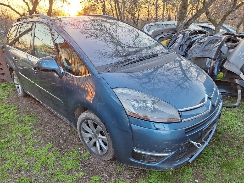 Aripa dreapta Citroen C4 Picasso an 2009