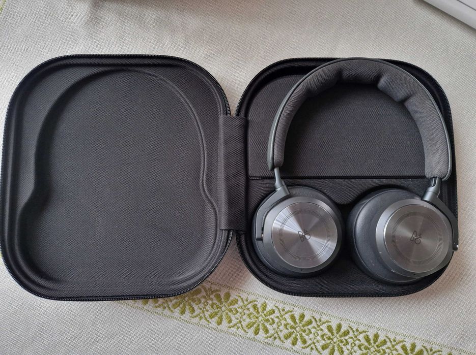 шумопотискащи слушалки bang & olufsen beoplay hx
