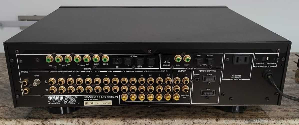 Yamaha CX 1000 - preamplificator in stare foarte buna