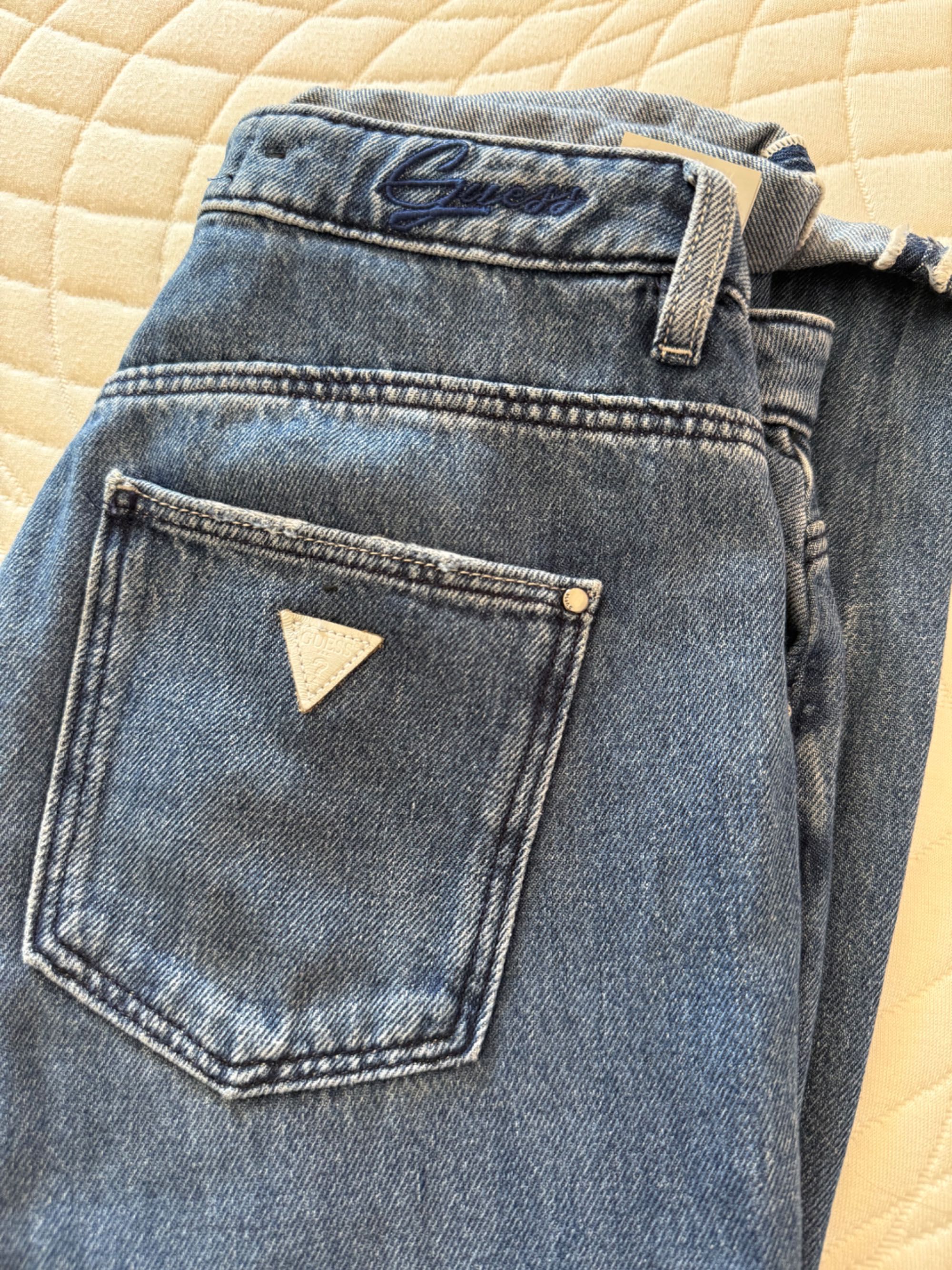 Дънки на Guess дамски
