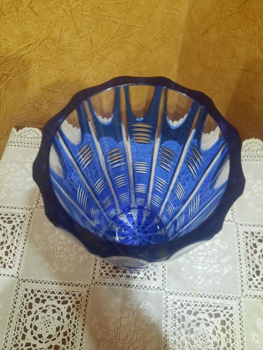 Красивая, редкая винтажная ваза , кобальтовый двухслойный хрусталь. За