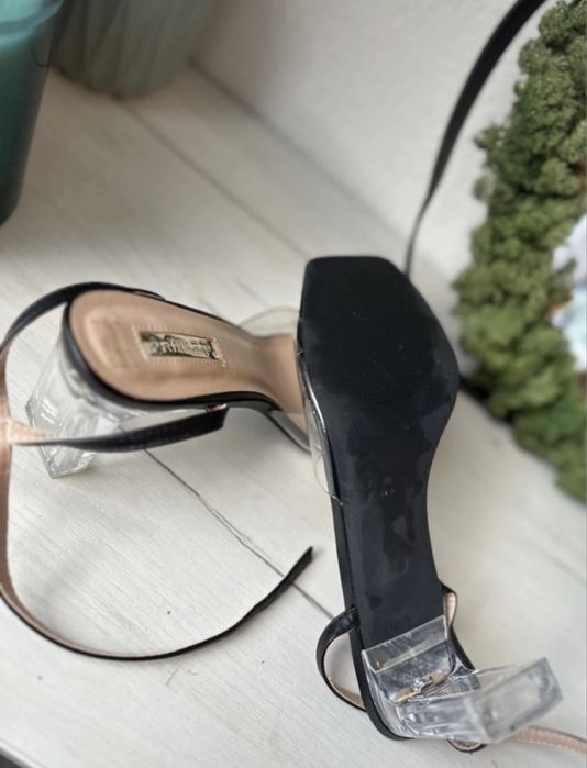 Sandale transparente