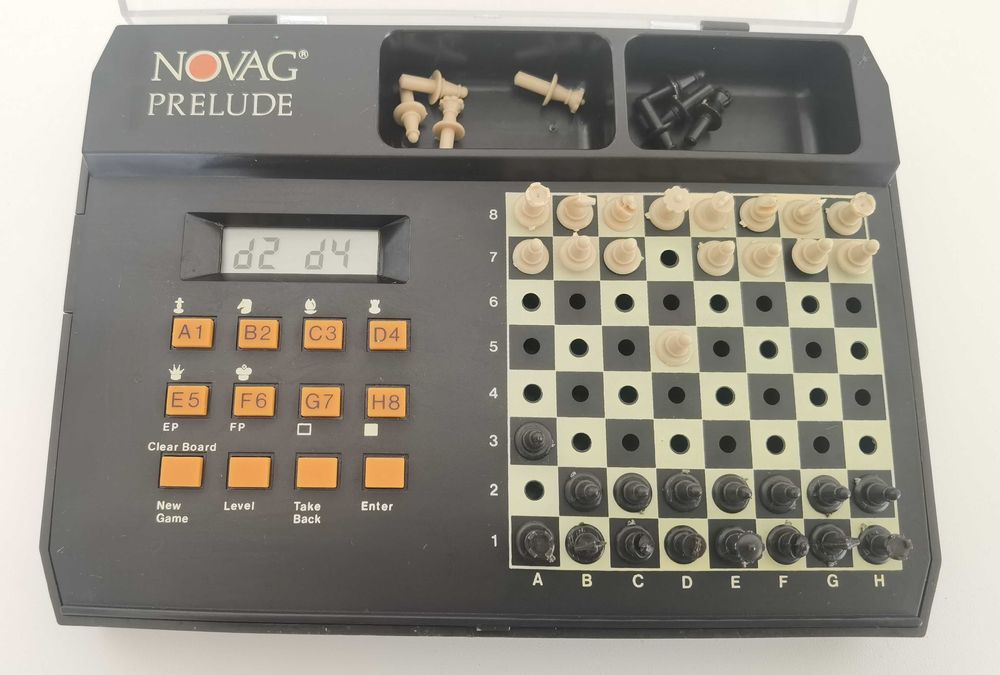 Șah electronic Novag Prelude, Functional