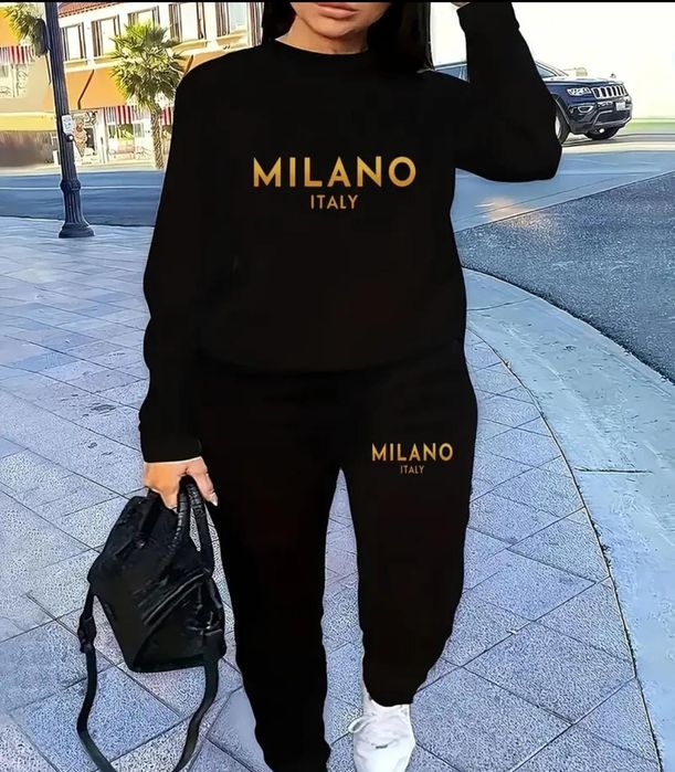 Продам женский тёплый костюм.