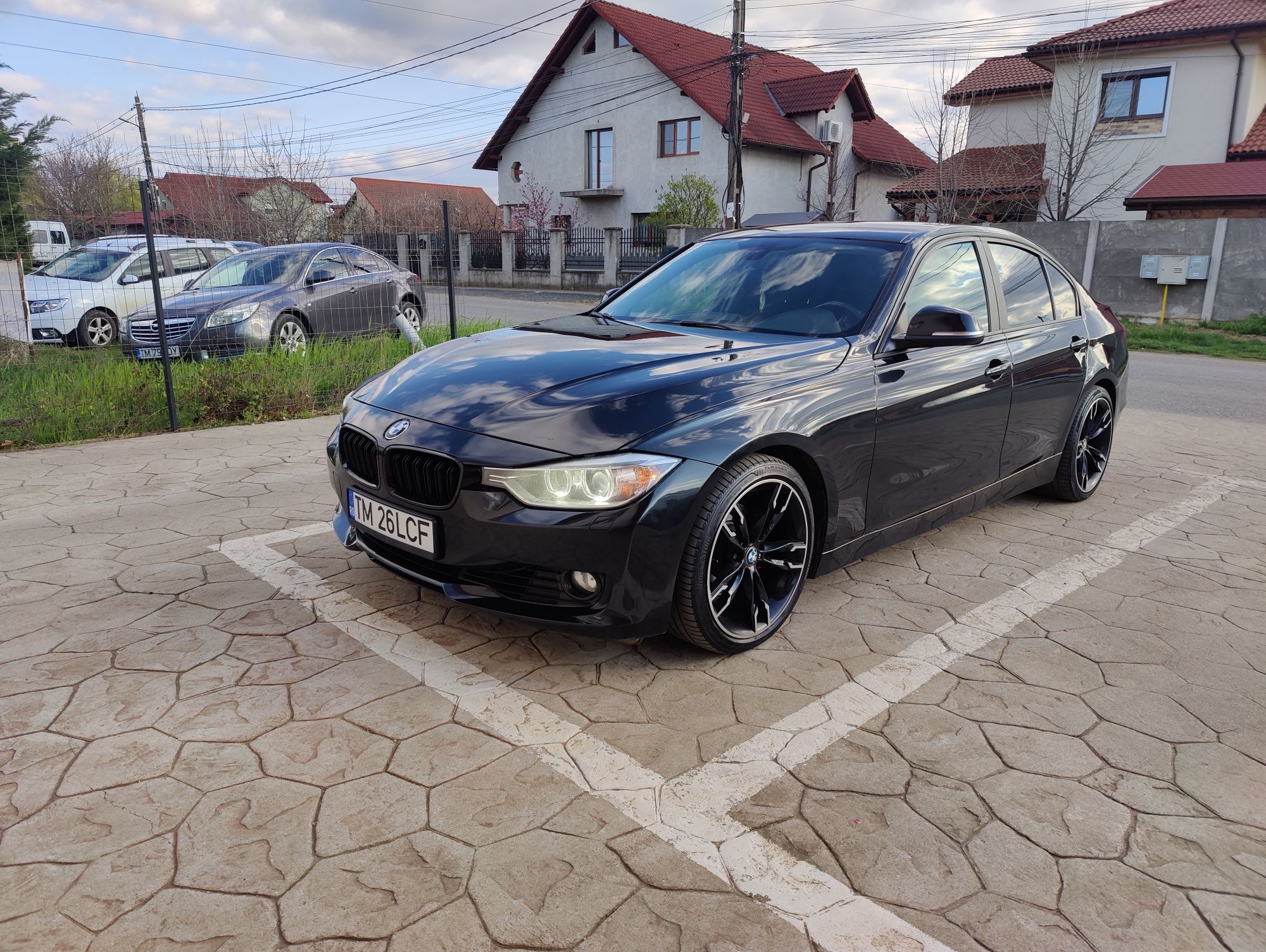 Vând BMW 320i F30