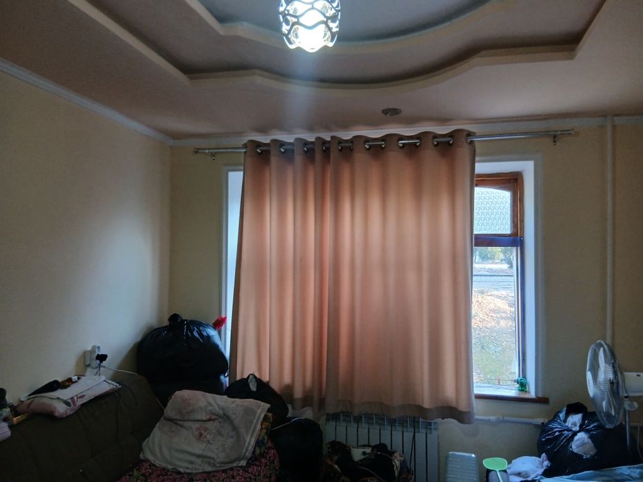 Продаётся 1-ая квартира ( 9 микрорайон)