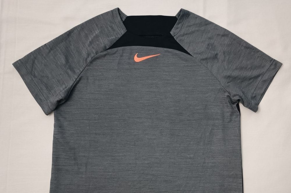 Nike DRI-FIT Tee оригинална тениска ръст 158-170см Найк спорт фланелка