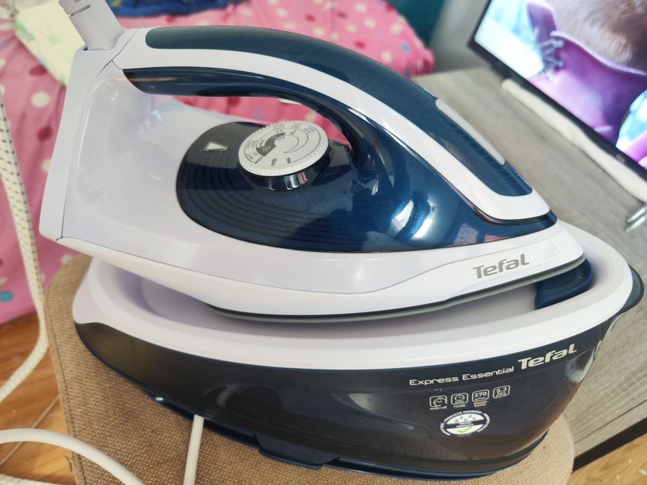 Statie de calcat Tefal