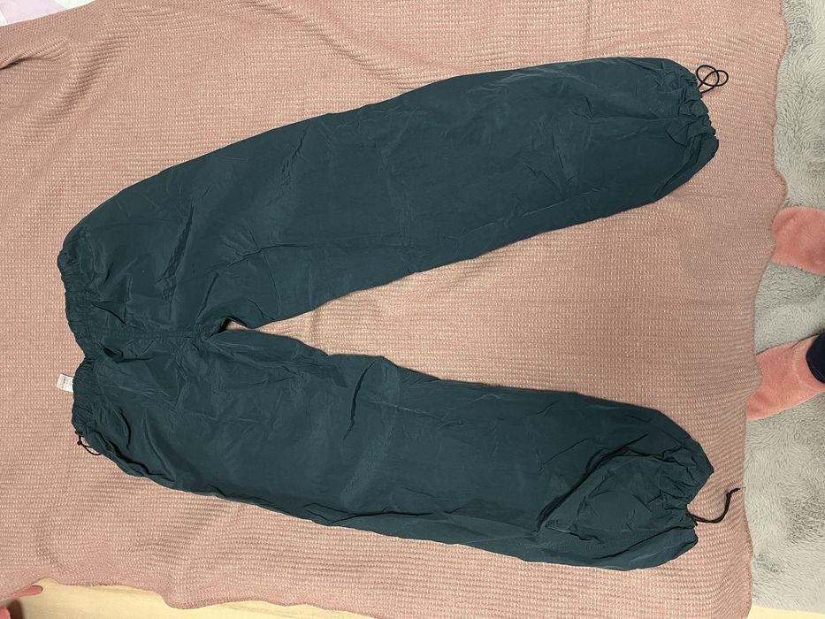 Зелен панталон тип “парашут”