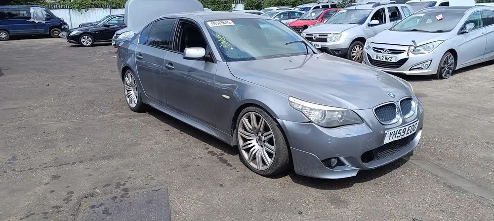 Dezmembrari / Dezmembrez BMW 520D (E60) N47D20O0 cutie de viteze GS6-37DZ cod culoare SPACEGRAU METALLIC (A52)