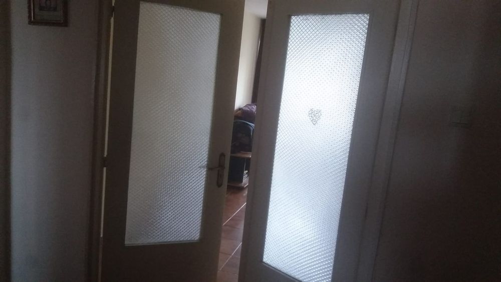 Usi interior apartament