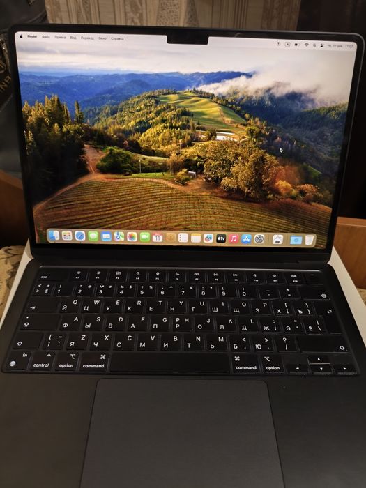 Продам Macbook air 2022