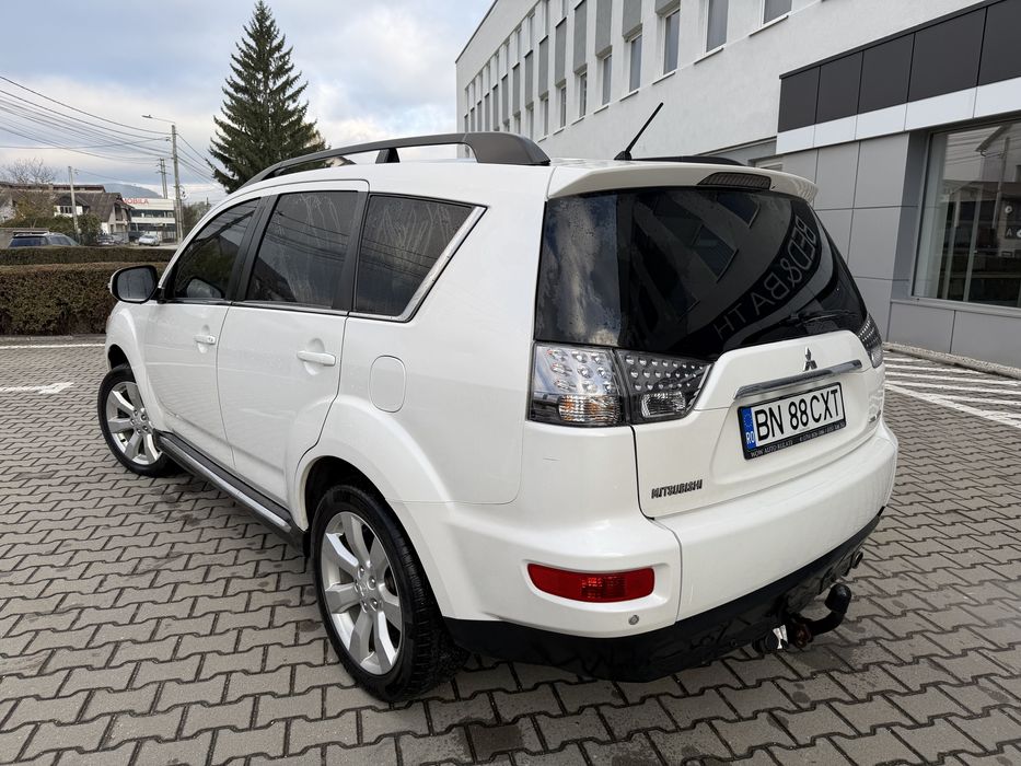 Mitsubishi outlander  2.2 d