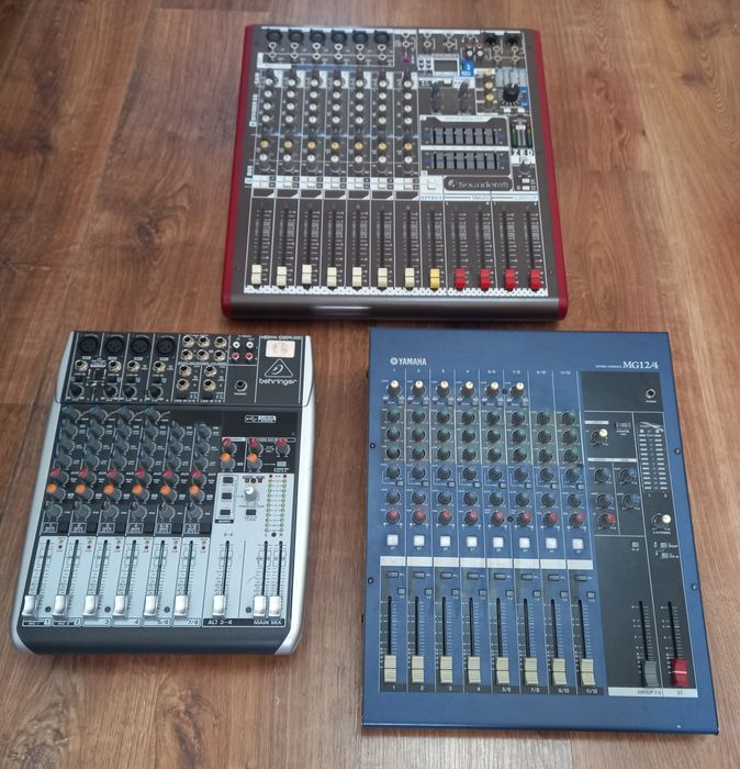 Микшерный пульт Yamaha MG 12 и Behringer 1204.