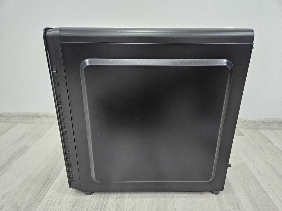 PC Gaming - Intel i7 8700, RX 470 NITRO+, 16GB RAM – Stare foarte bună