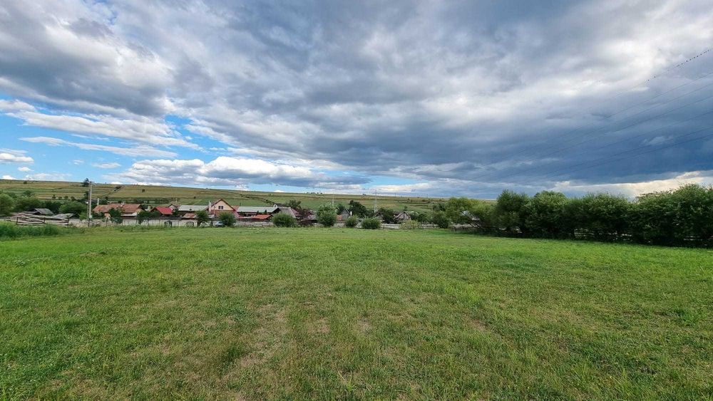 Teren intravilan Toplita, drum asfaltat, 5 minute de centru -3 loturi