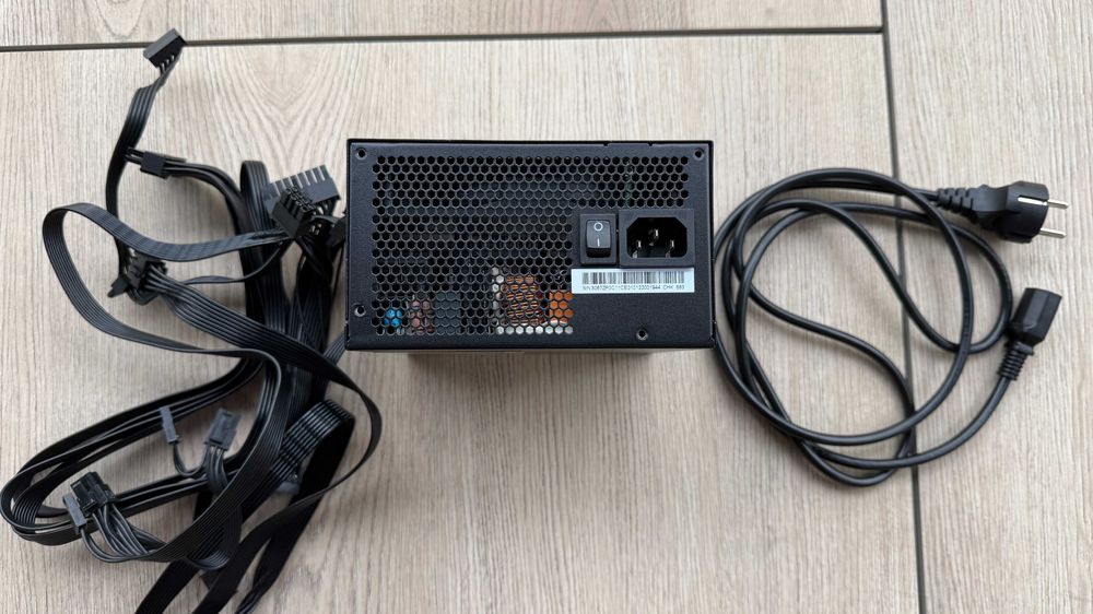 Sursă de alimentare MSI A850GF