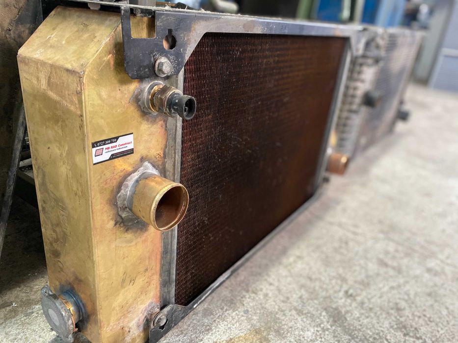 Reparatii radiatoare Buldoexcavator Caterpillar Komatsu JCB Case