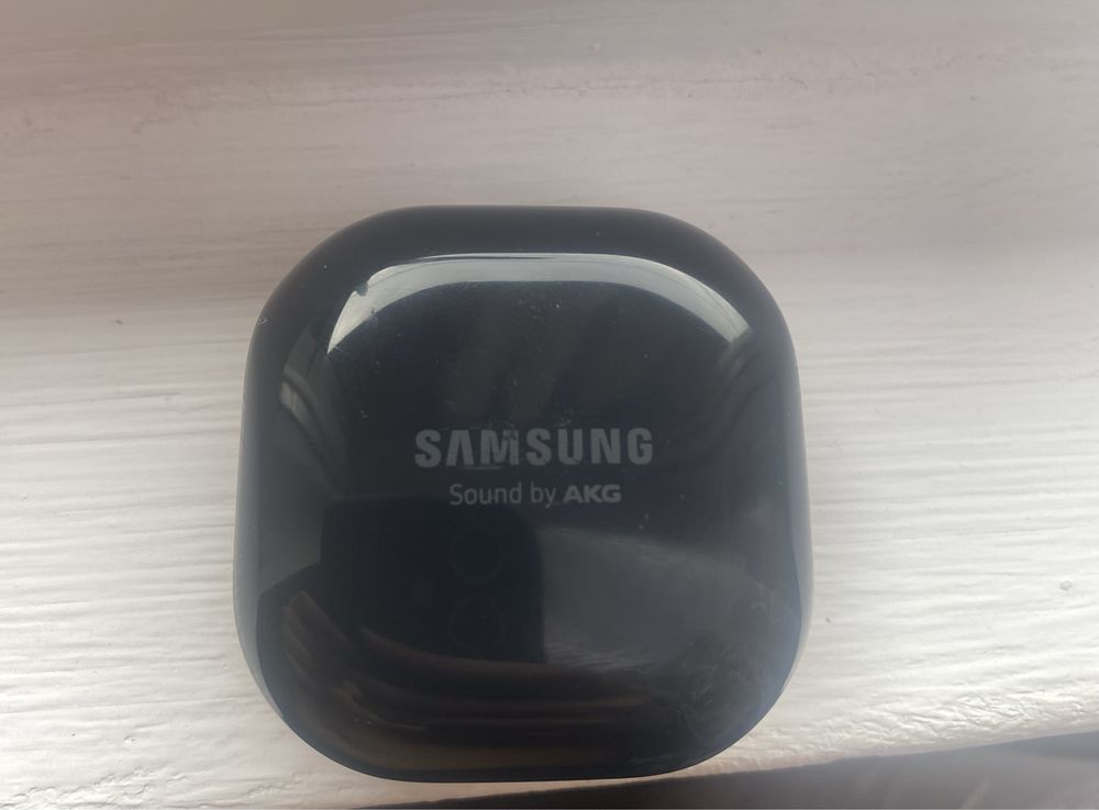 Samsung Galaxy buds live