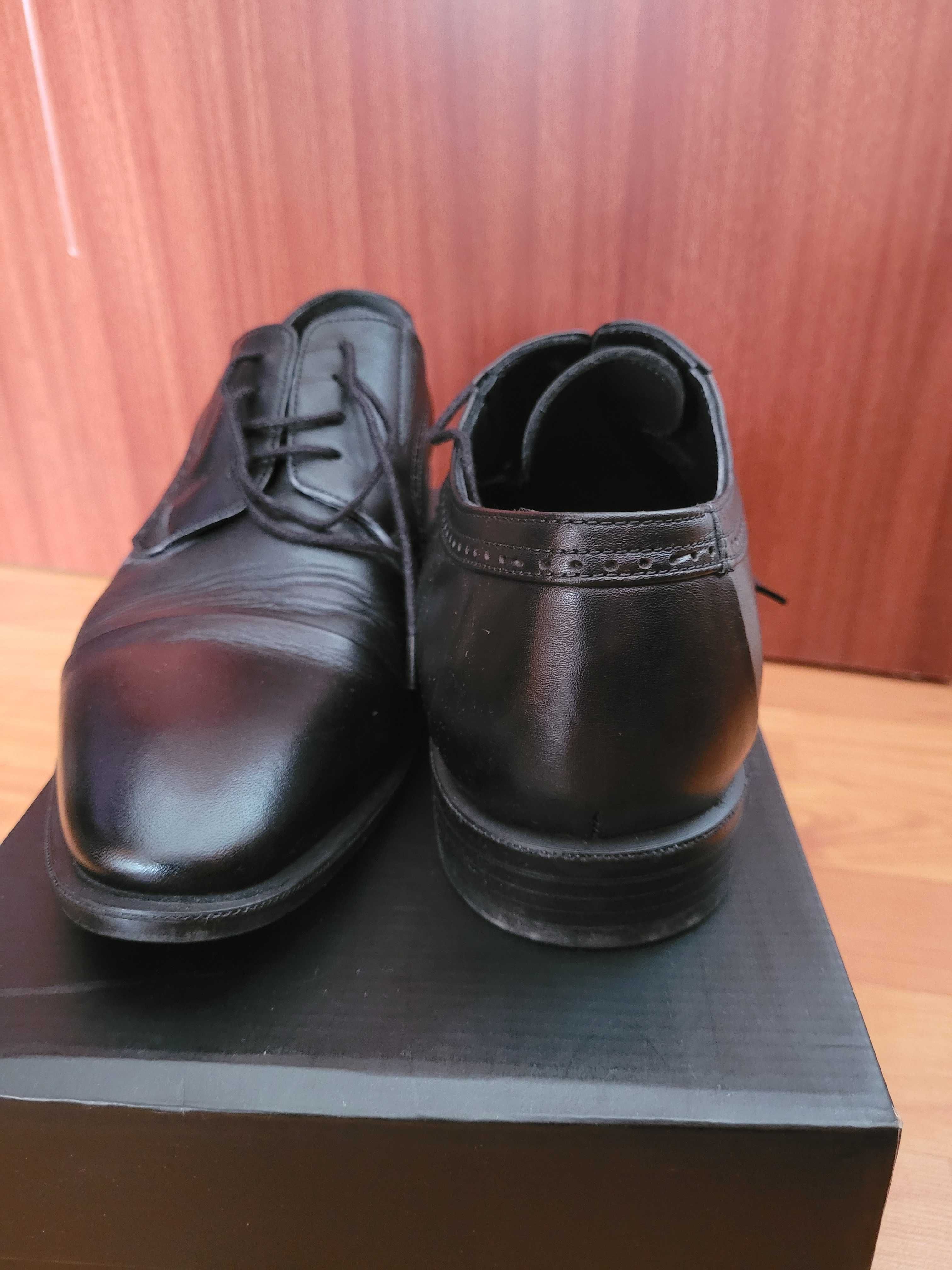 Pantofi din piele pentru ceremonie