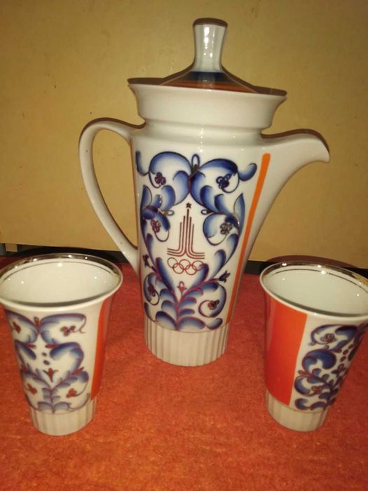 Графин "Олимпиада 80"
Графин "Олимпиада 80" и 2 стакана