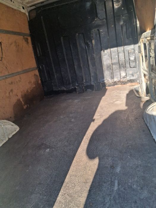 Dubă Iveco din 2009,motor de2,3