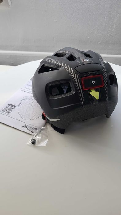 Cască bicicletă Crivit – mărime S/M și reglabilă