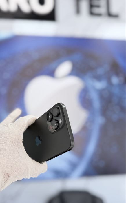 Продавам iPhone 16 Pro Max, 256GB