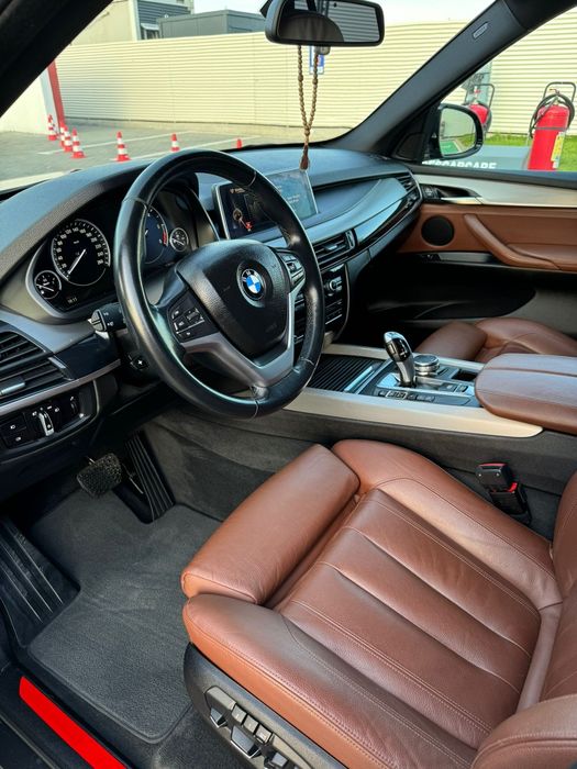 Vând BMW X5 F15 2015