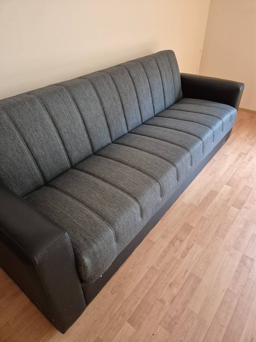 Разтегателен диван