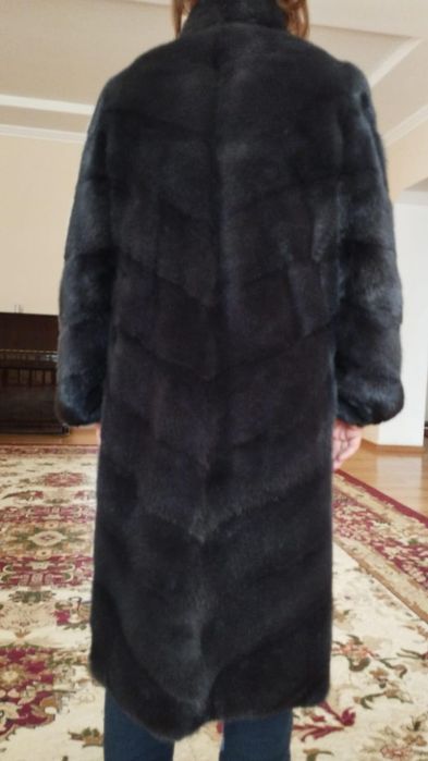 Шуба новая норковая цвет графит