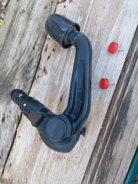 Vând cui cârlig remorcare vw passat b6, stare impecabila