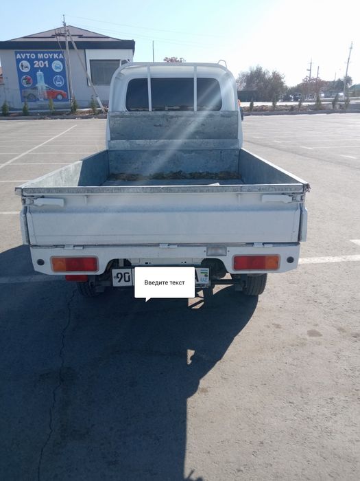 Машина яхши холатда матор афтоле емиди метан 30 ликдан 2 дона ку́йилга