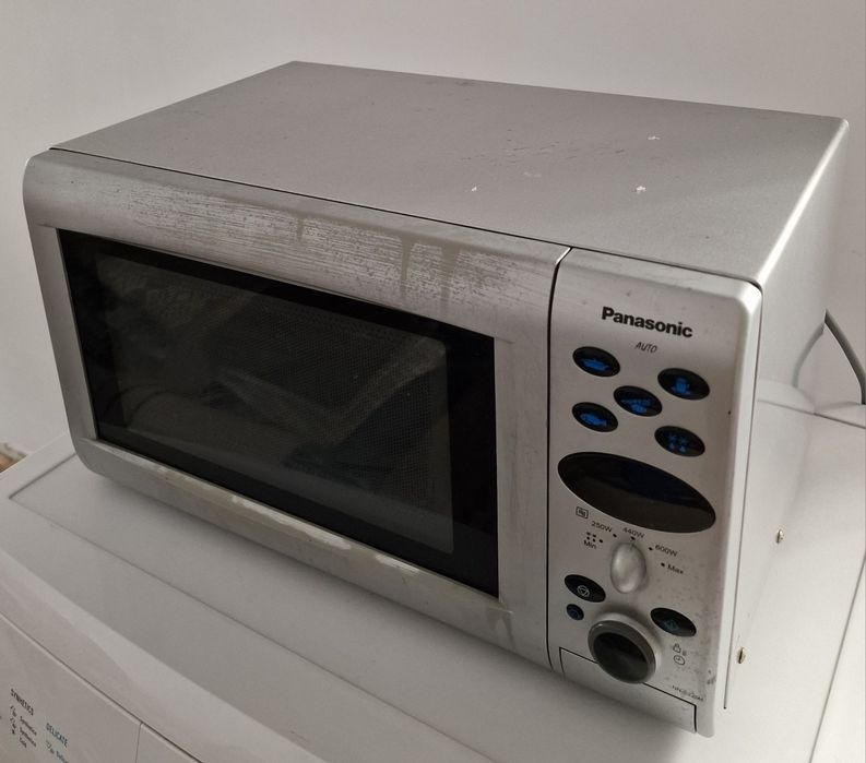 Cuptor cu microunde Panasonic