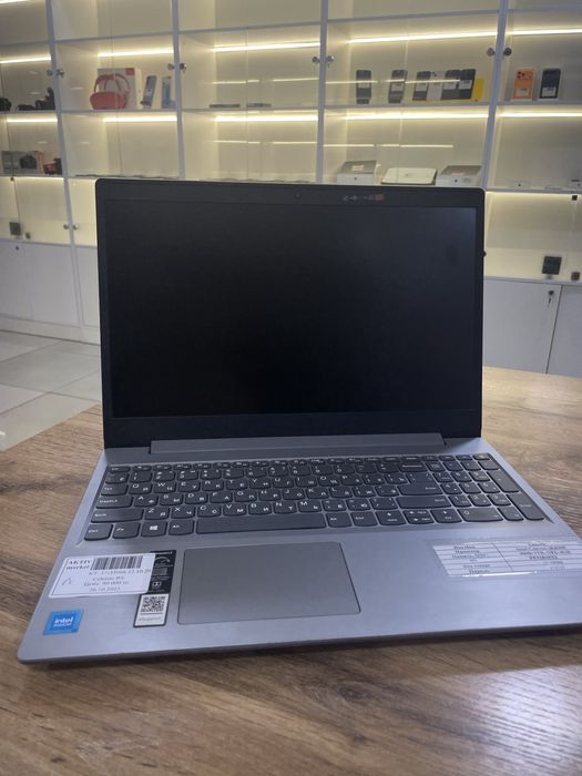 Ноутбук Lenovo в продаже