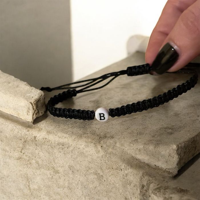 Гривна на конец с буква - 2 броя