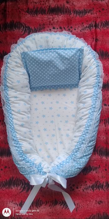 Двулицево бебешко гнездо с възглавничка