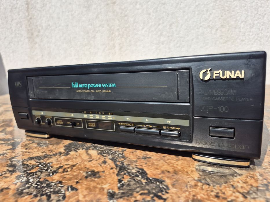 Vand video casette marca Funai model VCP-100,Made in Japan 

- video c