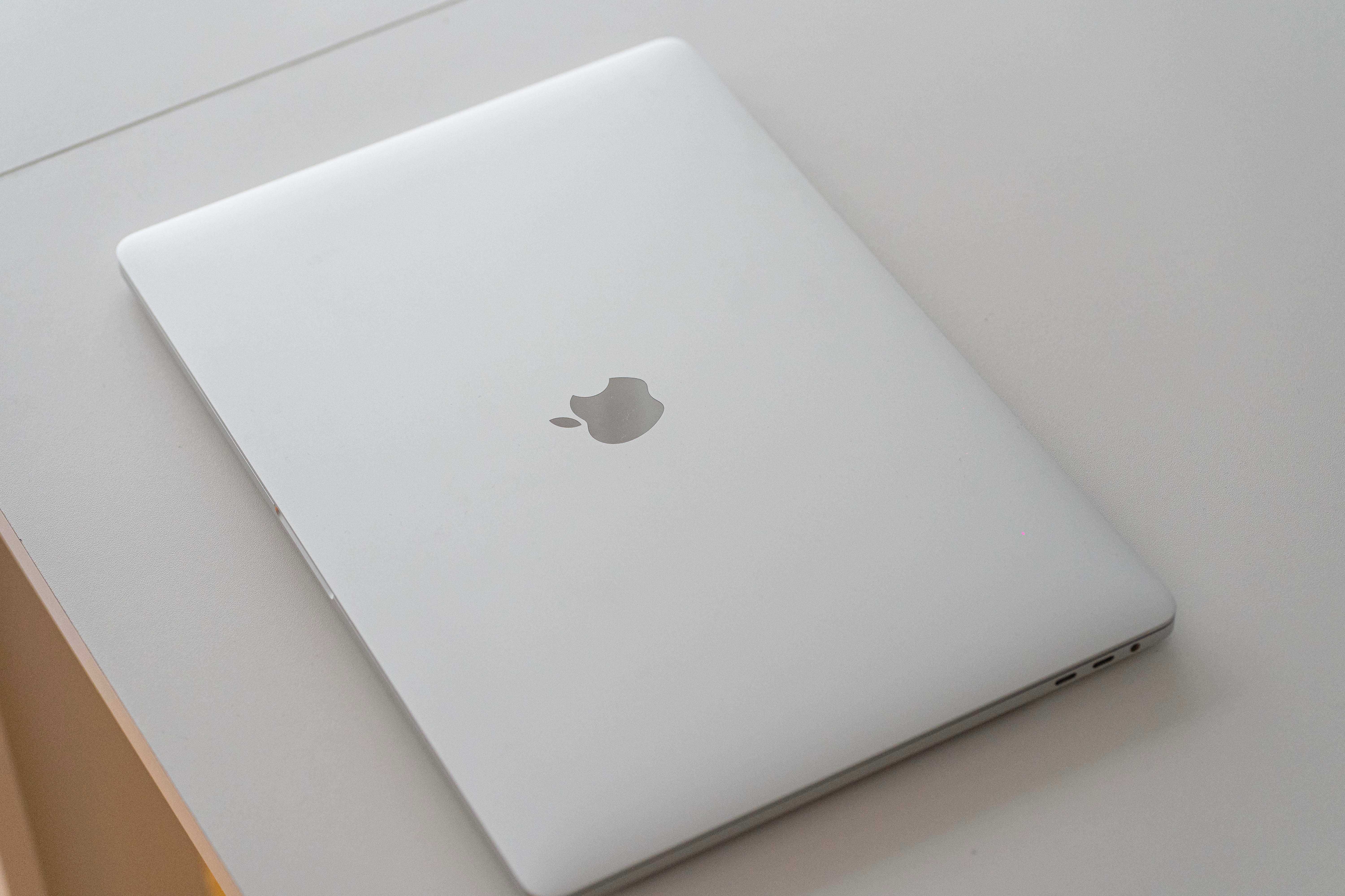 MacBook Pro I9, 2019, i9 1TB