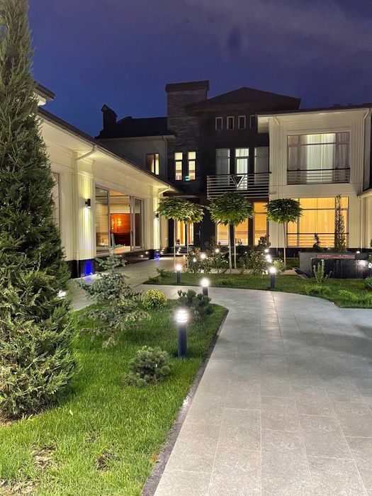 Сдаётся новый дом! Центре города !