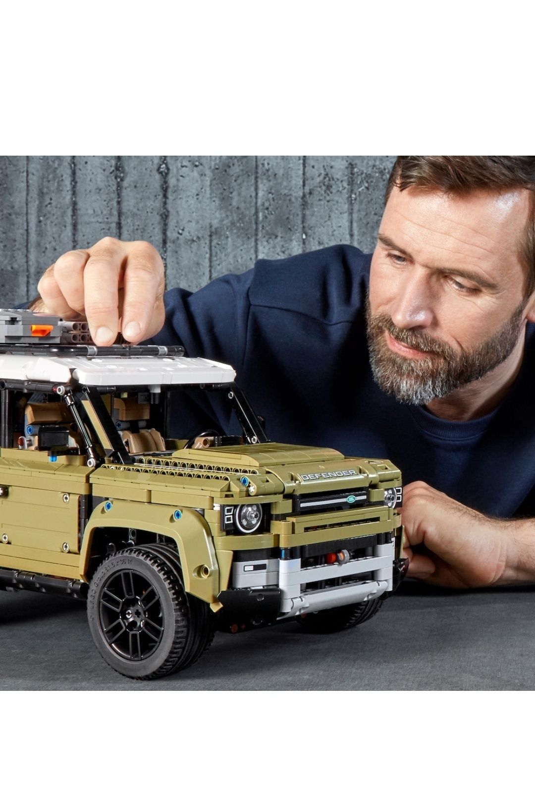 LEGO Technic - Land Rover Defender 42110, 2573 piese