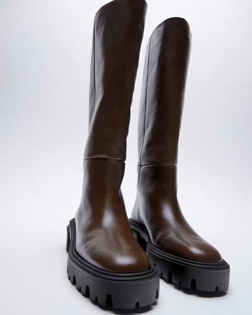 Кожанные сапоги Zara женские