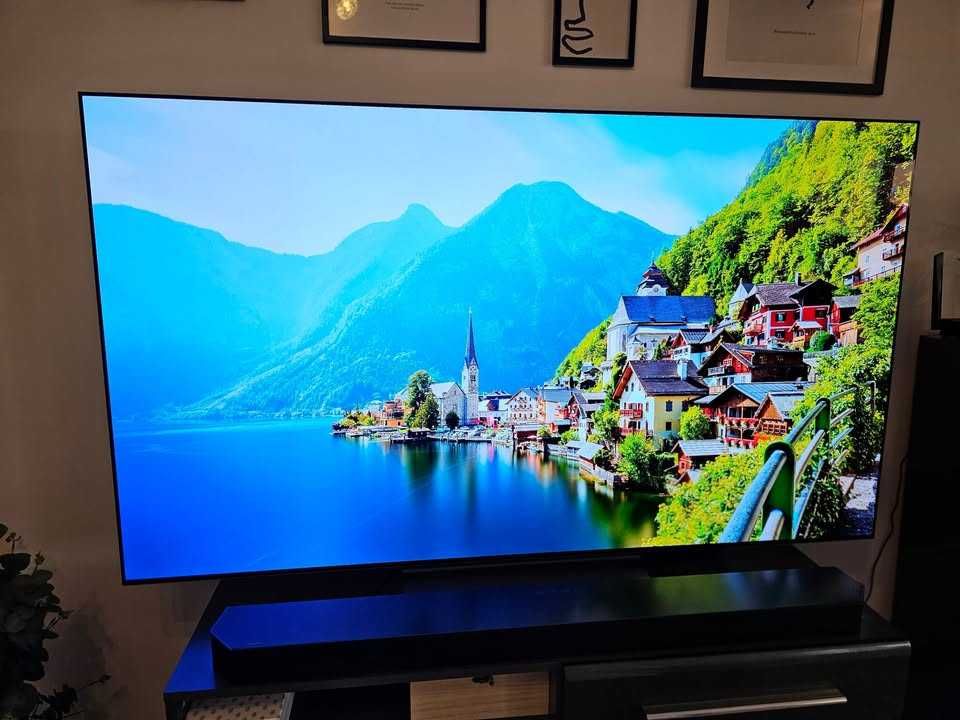 LG OLED C2 – 65” – Ultra HD 4K Smart TV