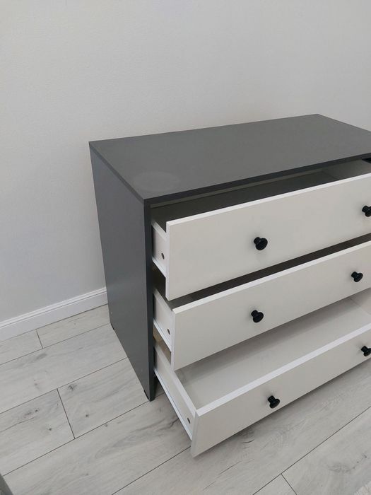 Шкафы и комод б/ в отличном состоянии