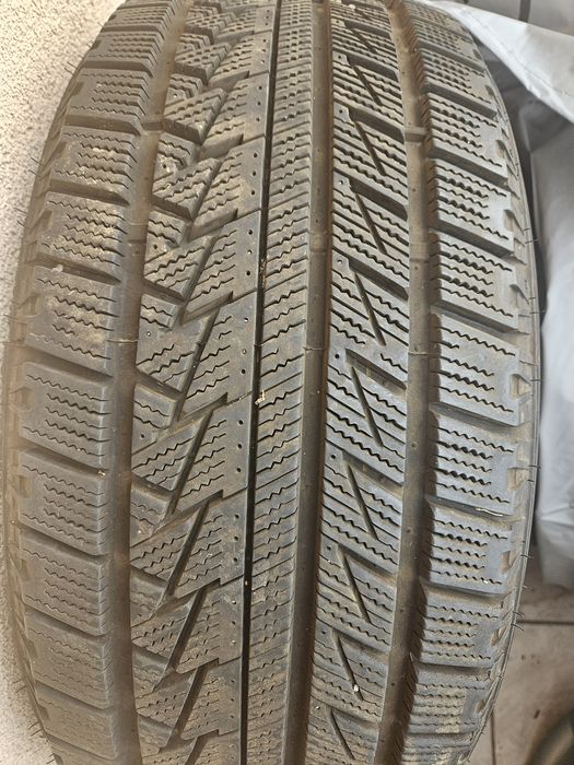 Зимни гуми sonix snowrover R17