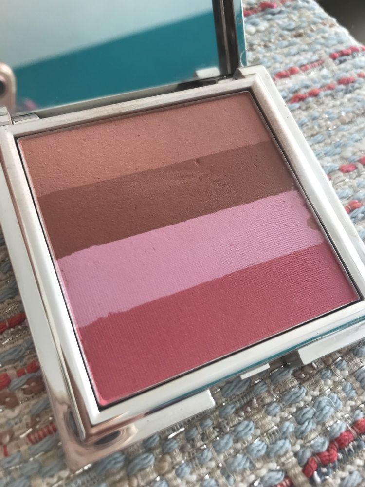 Blush Bershka si pudra compacta Oriflame