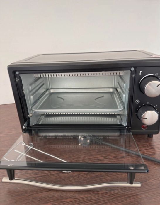 Mini cuptor electric