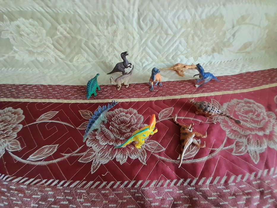 Комплект игрушек динозвров, 10 штук.